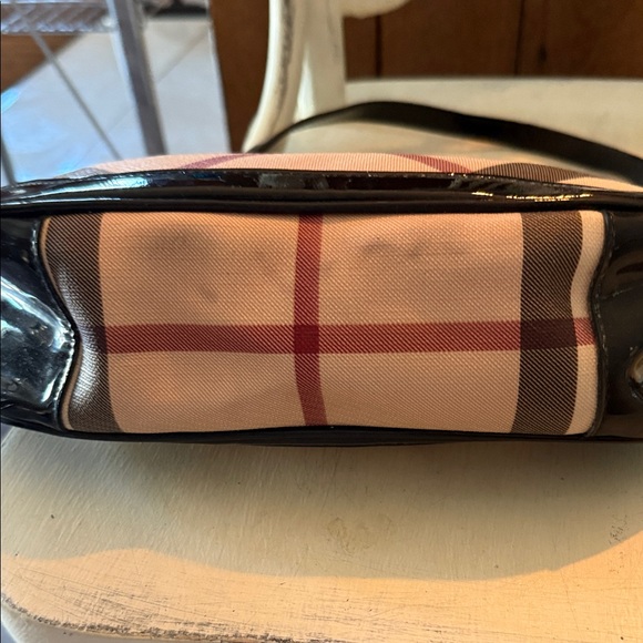 Burberry Black and Tan Shoulder Bag - Picture 6 of 13